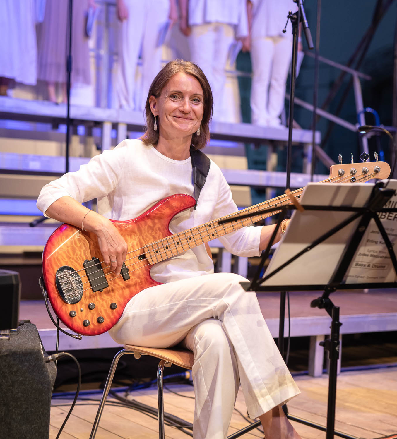 Astrid Brueckner am Bass